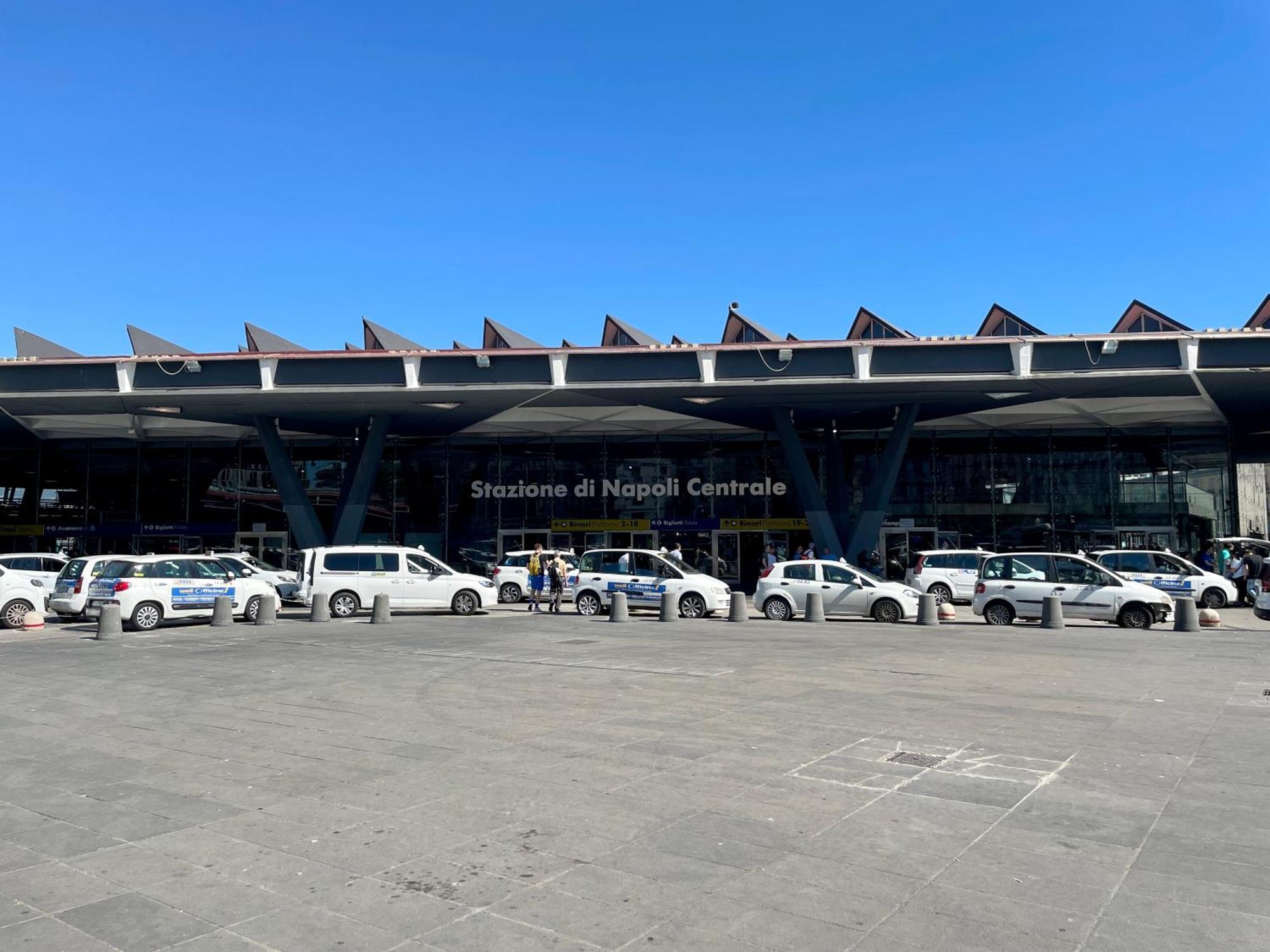 Napoli Centrale Suite Εξωτερικό φωτογραφία
